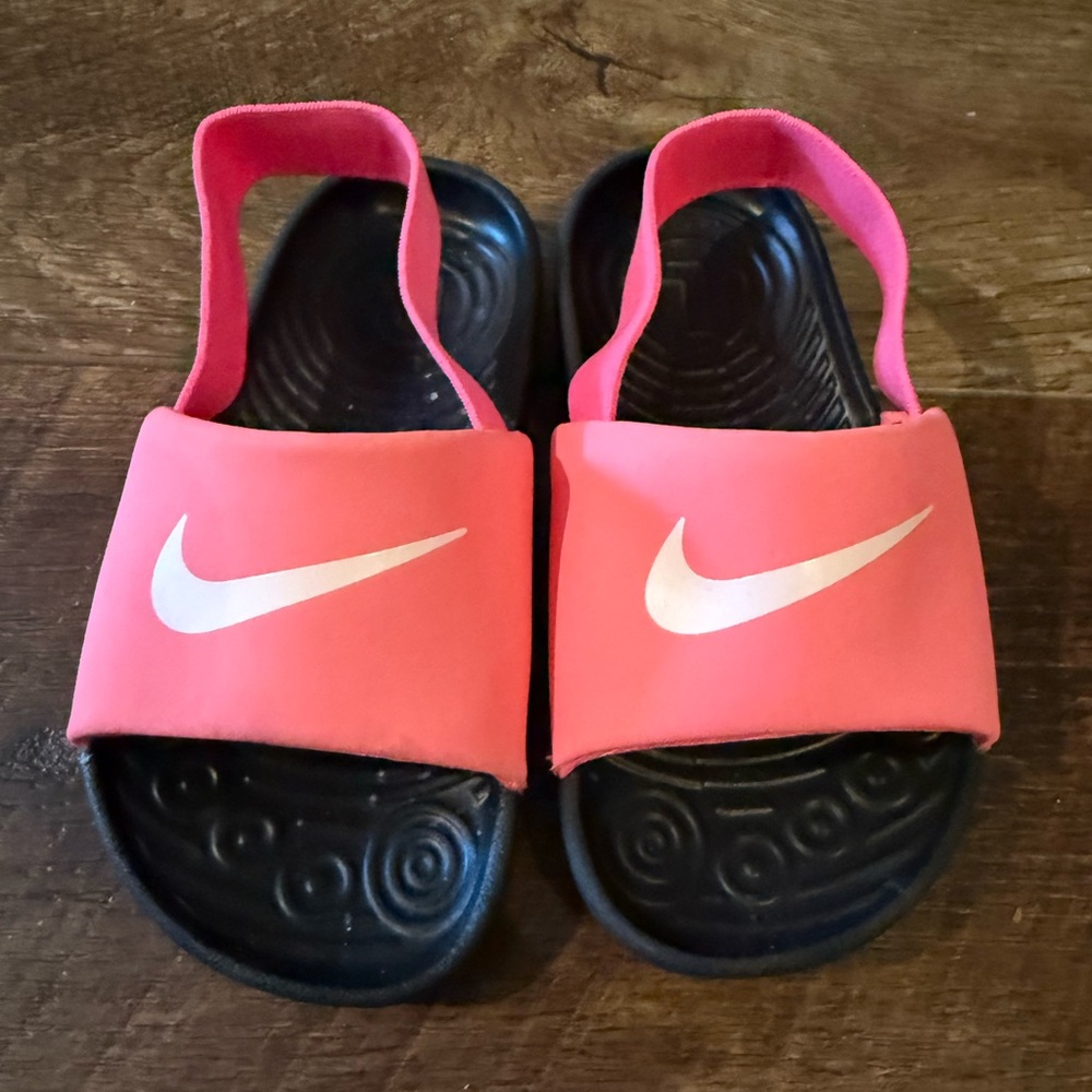 Nike Kids Bright Pink Slide Sandals